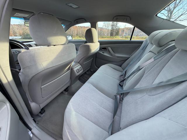 2010 Toyota Camry Hybrid Sedan