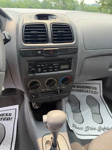 2005 Hyundai Accent GLS 4-Door
