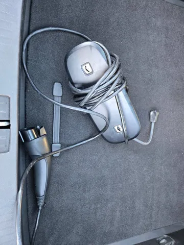 2011 Chevrolet Volt Base - Photo 27