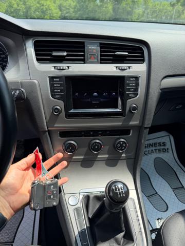 2015 Volkswagen Golf SportWagen TDI S