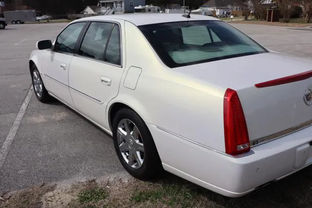 2007 Cadillac DTS - Photo 39