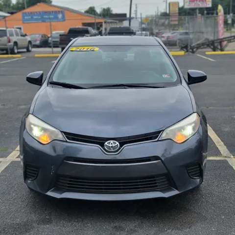 2016 Toyota Corolla LE's photo