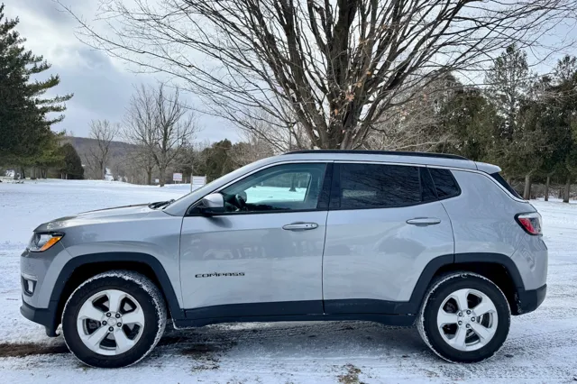 2021 Jeep Compass Latitude's photo
