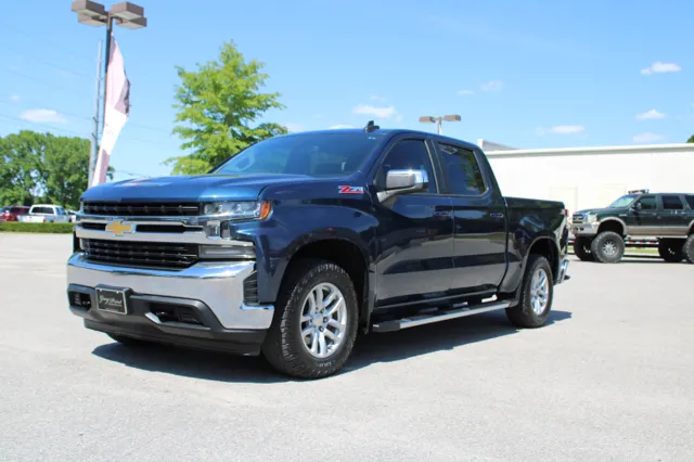 2019 Chevrolet Silverado 1500 LT 4X4 Crew Cab Short Box's photo