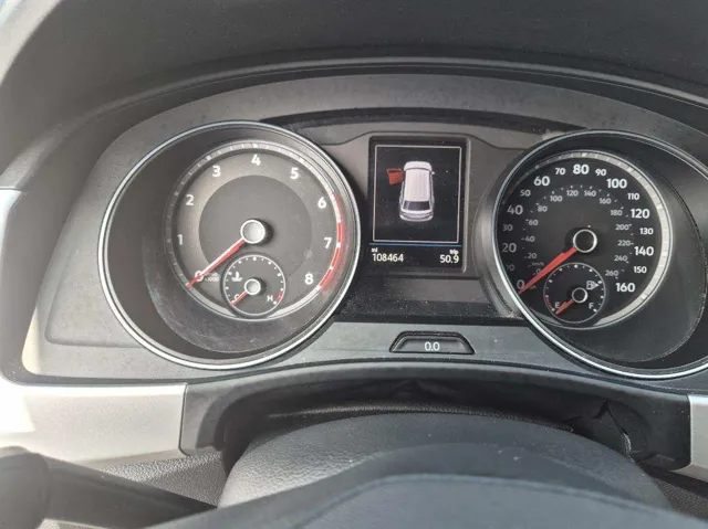 2021 Volkswagen Atlas SE w/Tech - Photo 9