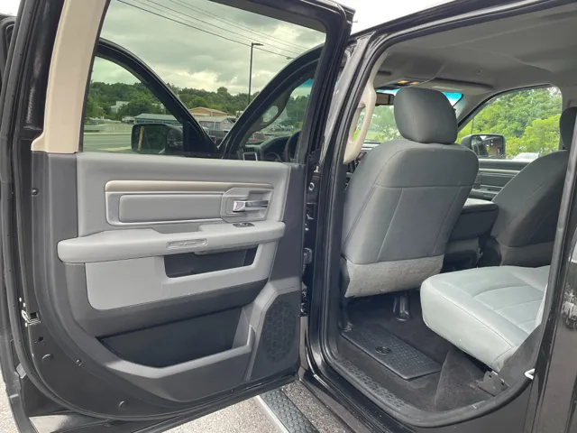 2018 Ram 2500 photo 18