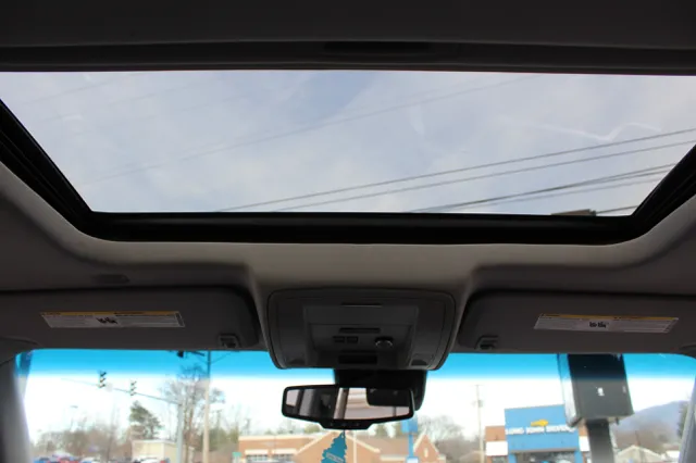 2015 Chevrolet Tahoe LTZ - Photo 24