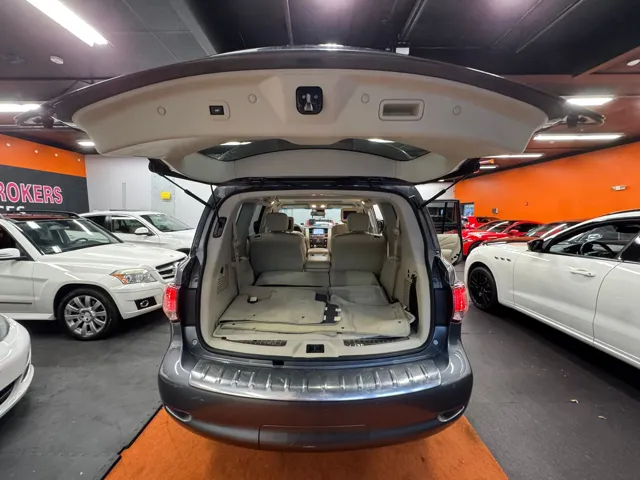 2015 Infiniti QX80 photo 4