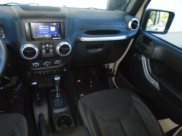 2017 Jeep Wrangler Unlimited Sahara - Photo 54