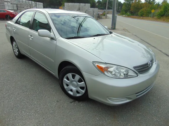 2004 Toyota Camry LE - Photo 19
