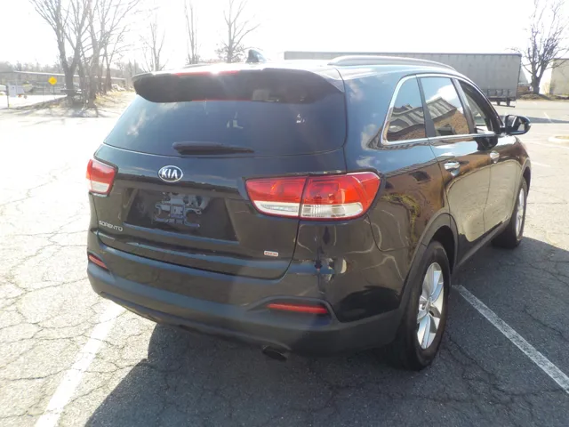 2016 Kia Sorento LX - Photo 8