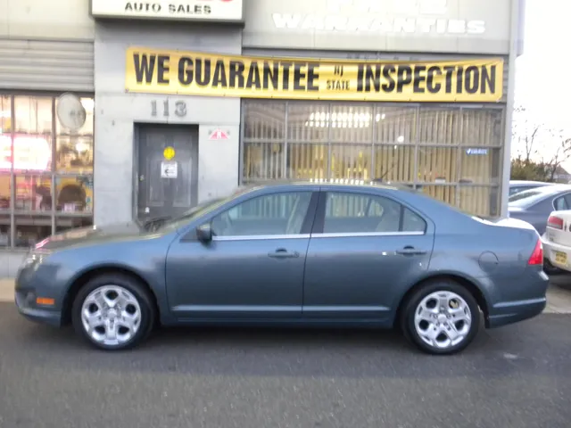 2011 Ford Fusion SE's photo