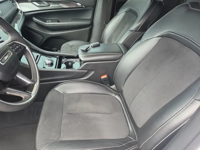 2023 Jeep Grand Cherokee Altitude - Photo 16