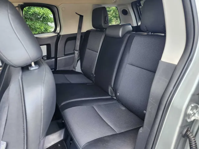 2012 Toyota FJ Cruiser Base photo 13