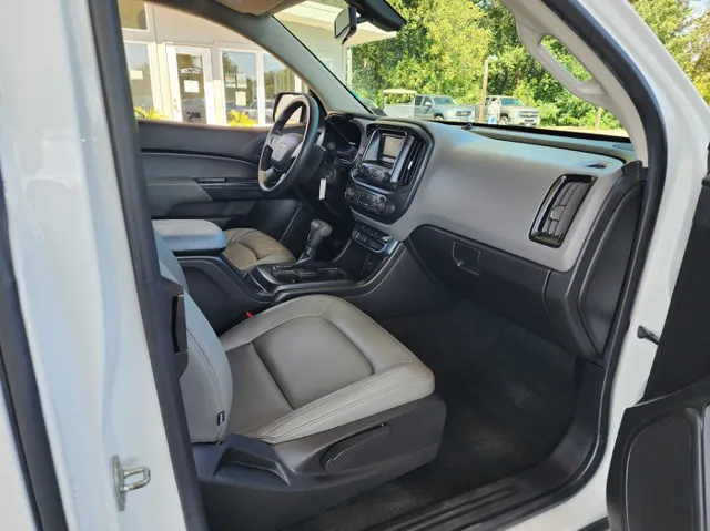 2015 Chevrolet Colorado Base photo 17