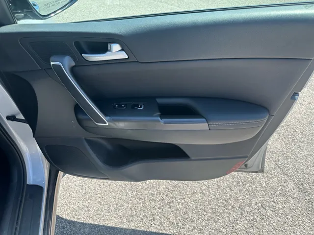 2020 Kia Sportage S - Photo 9