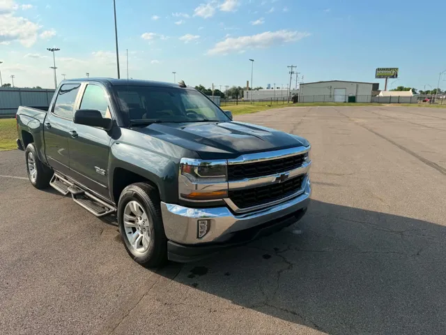 2018 Chevrolet Silverado 1500 LT Crew Cab Short Box's photo