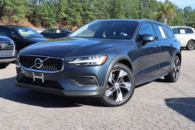 2020 Volvo V60 Cross Country