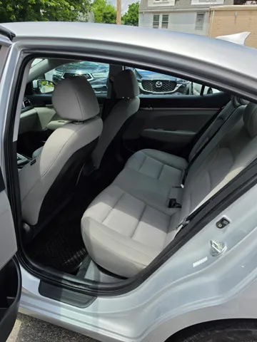 2017 Hyundai Elantra SE - Photo 7