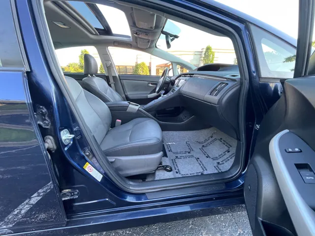 2014 Toyota Prius Four - Photo 26