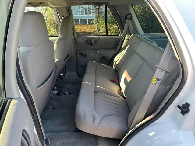 2003 Chevrolet Blazer LS - Photo 8