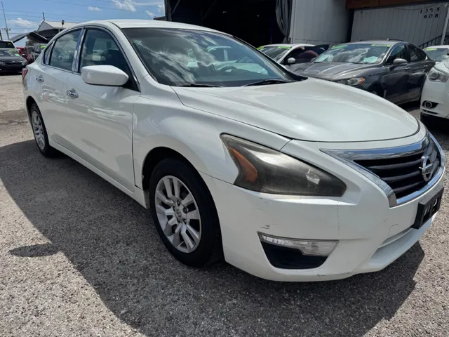 2015 Nissan Altima 2.5's photo