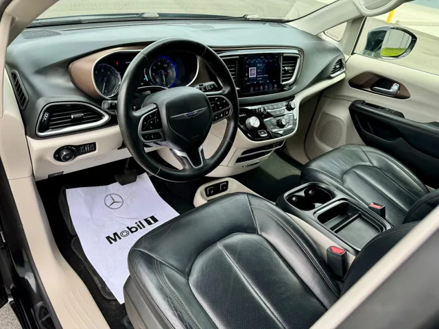 2018 Chrysler Pacifica Touring L - Photo 18