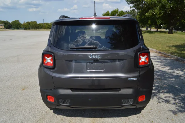 2017 Jeep Renegade Latitude - Photo 9