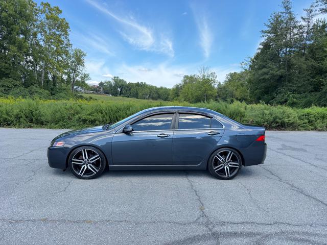 2005 Acura TSX 5-Speed AT