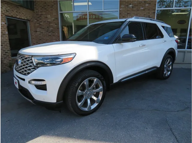 2020 Ford Explorer Platinum 4WD's photo