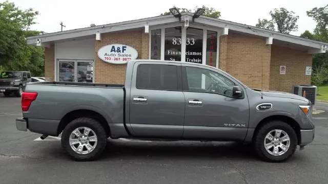2017 Nissan Titan