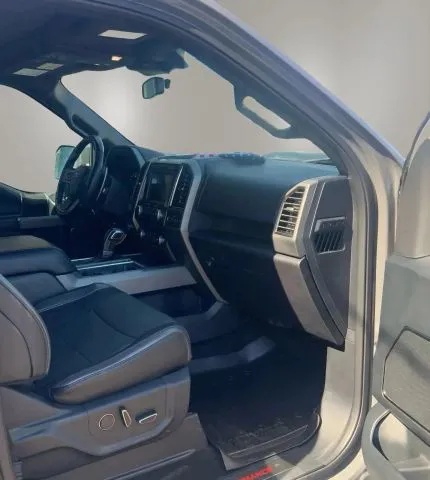 2020 Ford F-150 Raptor - Photo 11
