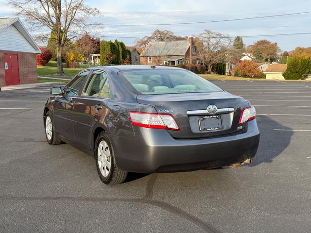 2010 Toyota Camry Hybrid Sedan