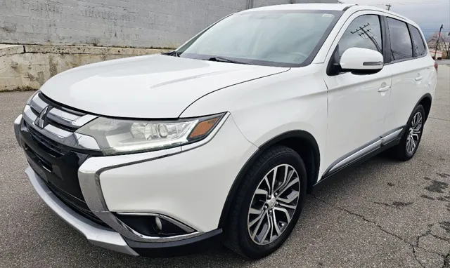 2017 Mitsubishi Outlander SE