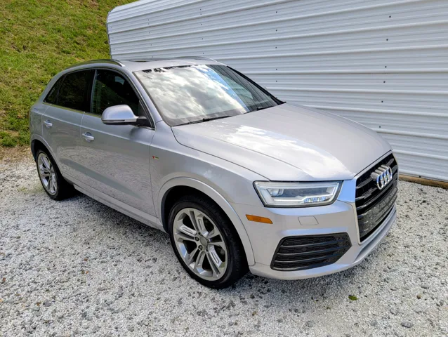 2016 Audi Q3 Prestige AWD photo