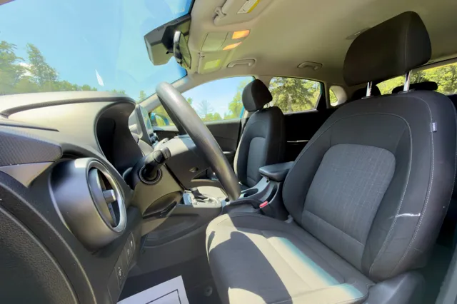 2023 Hyundai Kona SEL - Photo 11