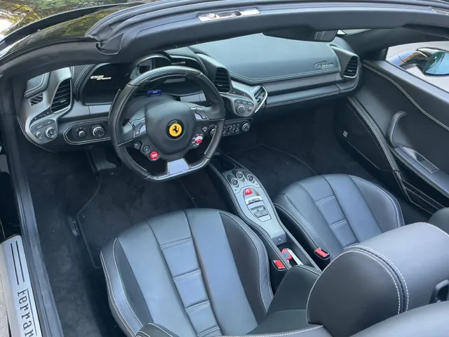 2013 Ferrari 458 Spider Base photo 16