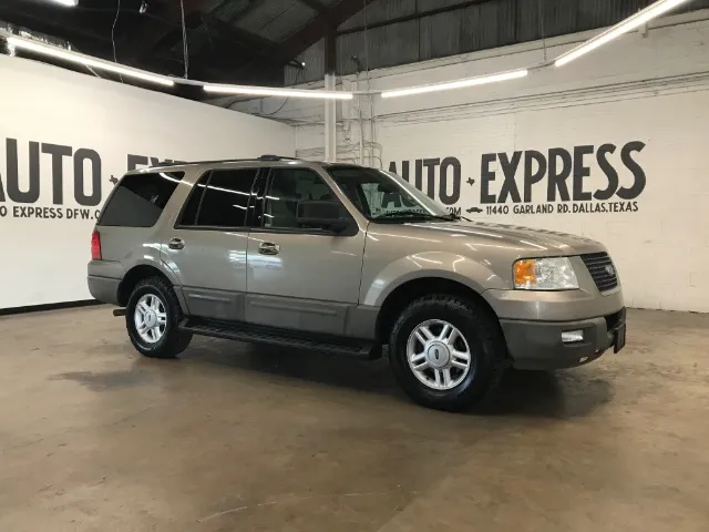 2003 Ford Expedition's photo