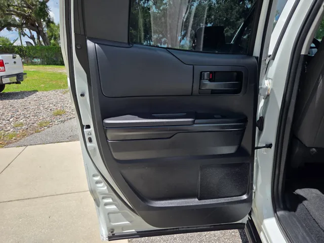 2018 Toyota Tundra SR5 photo 27