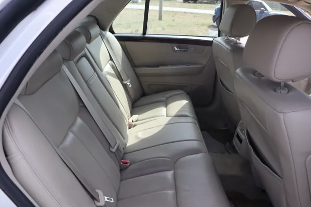 2007 Cadillac DTS - Photo 28
