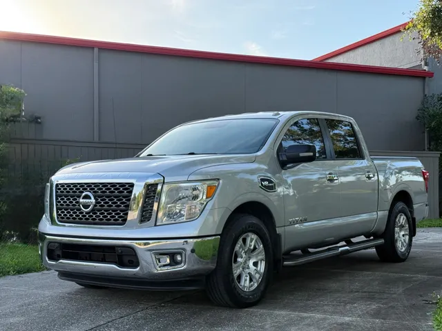 2017 Nissan Titan
