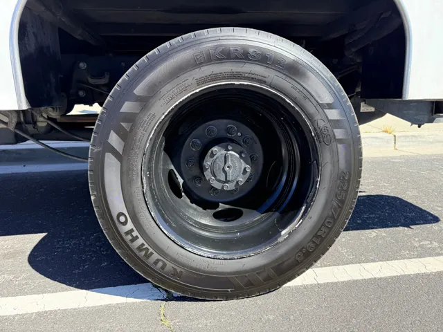 2017 Ford F-550 - Photo 30