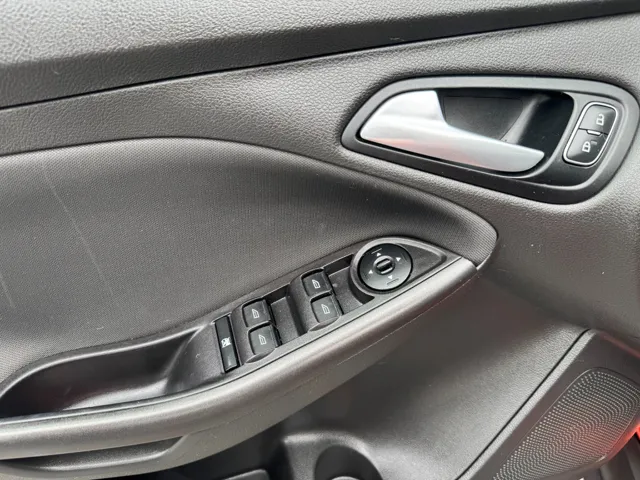 2018 Ford Focus SEL - Photo 26