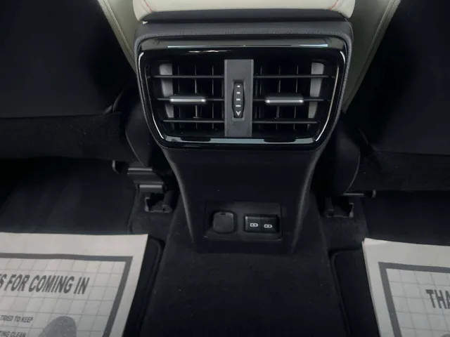 2024 Lexus NX 250 - Photo 17