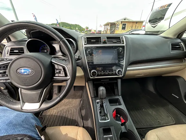 2018 Subaru Outback Limited - Photo 13