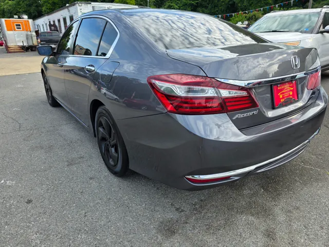2017 Honda Accord LX - Photo 3