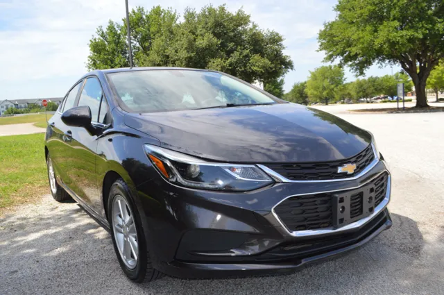2017 Chevrolet Cruze LT - Photo 12