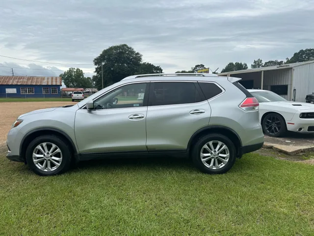 2015 Nissan Rogue SV - Photo 17