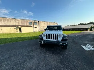2023 Jeep Gladiator