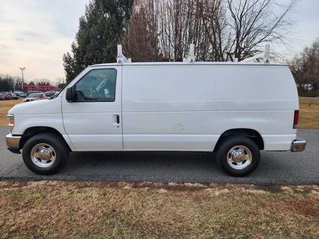 2013 Ford E-Series Econoline Van Commercial's photo